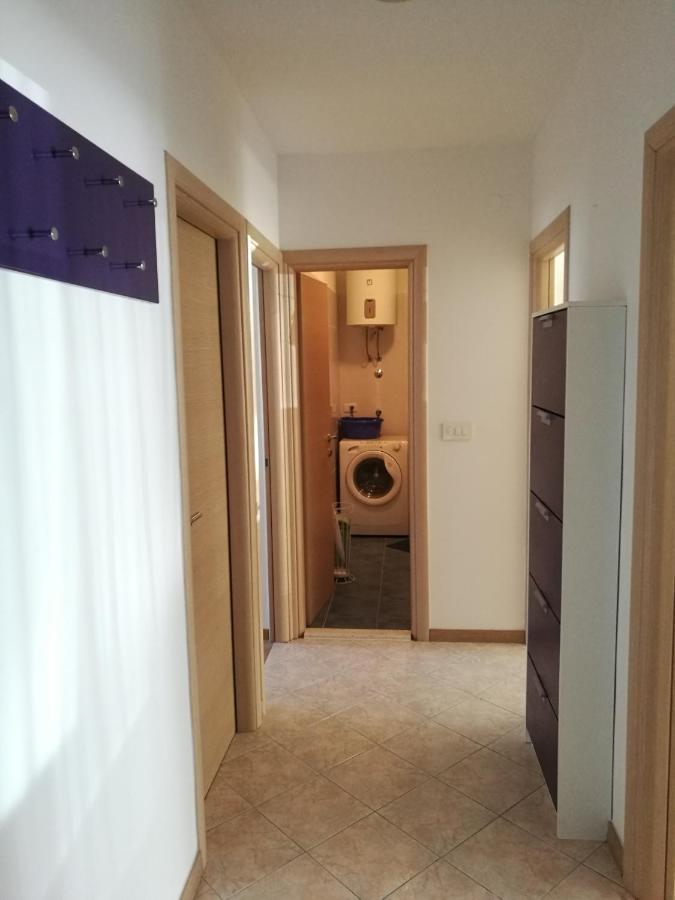 And Cozy Two Single Bed Homestay